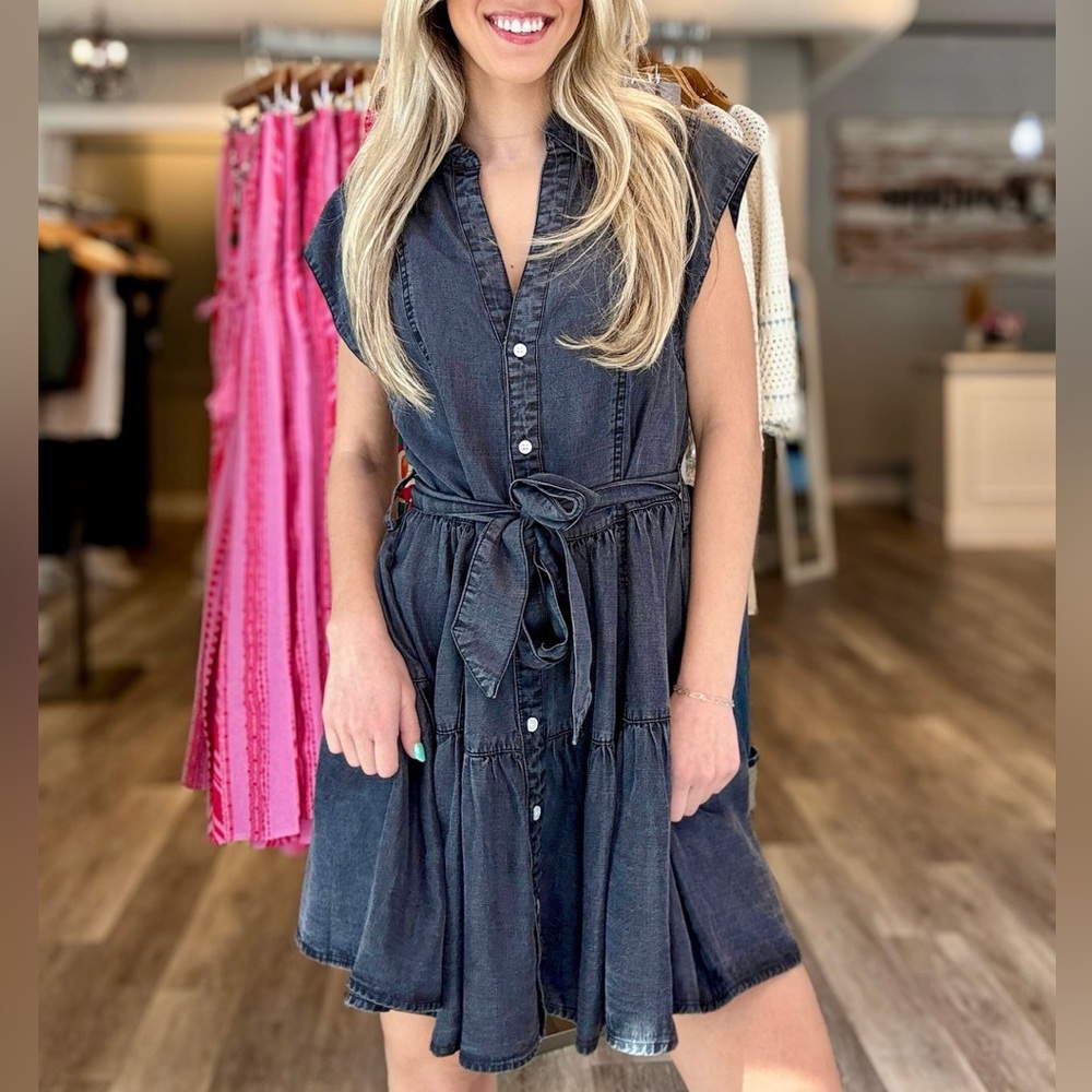 Sleeveless Tiered Shirt Dress - Charcoal